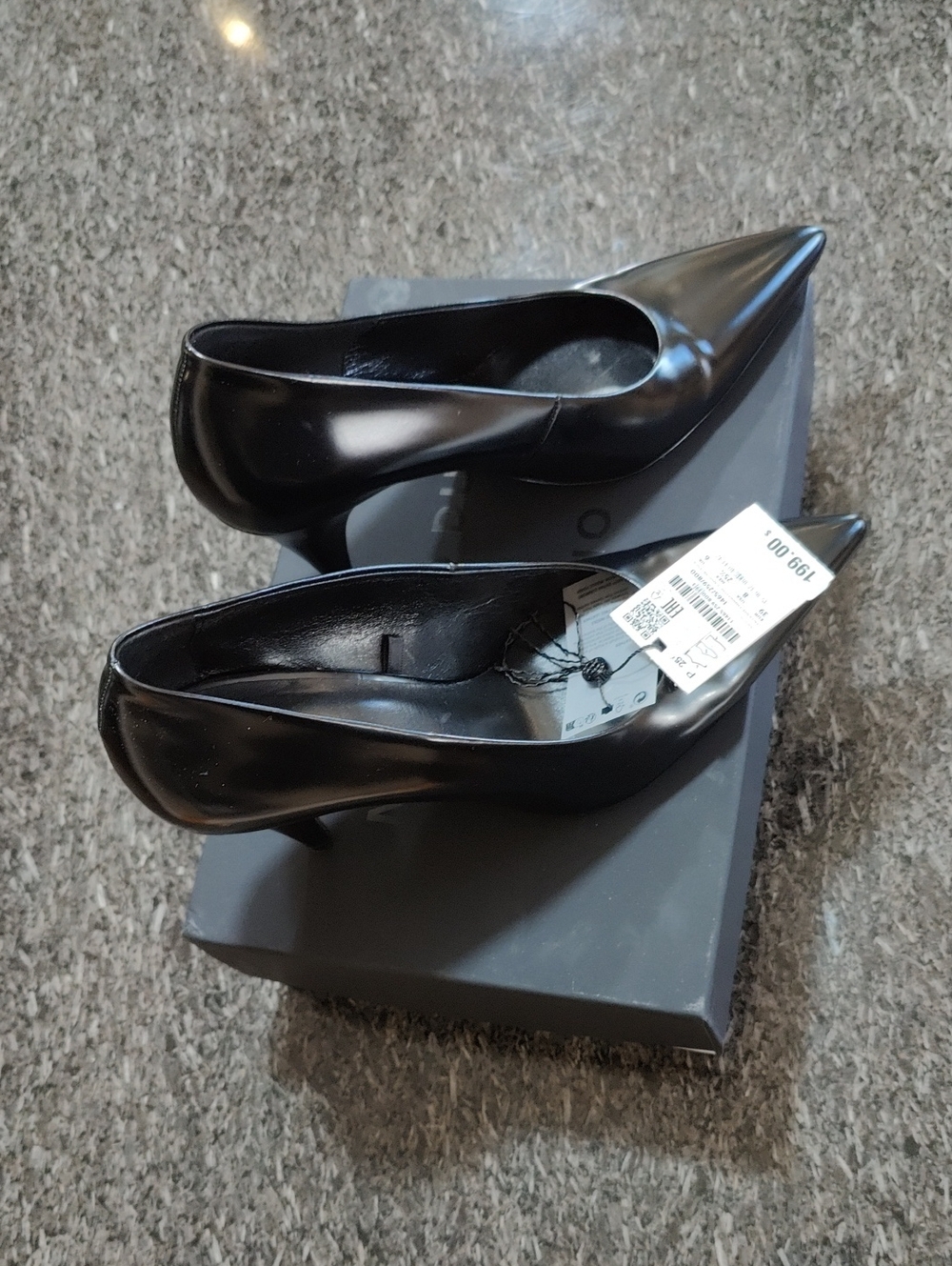 Massimo Dutti Black Pointed-Toe Leather Pumps